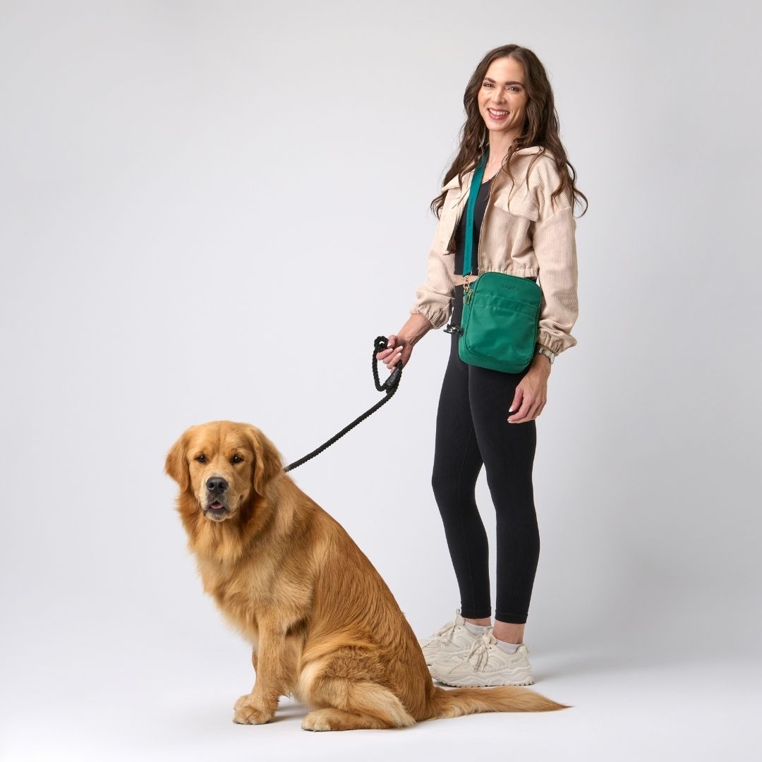 Envy Crossbody Dog Walking Bag